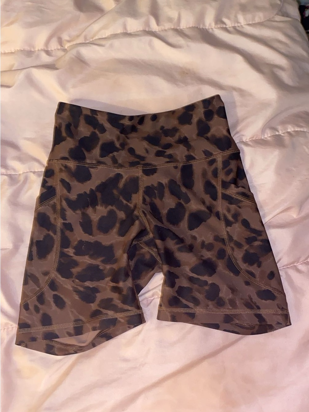 Old Navy High-Waist Leopard Print Bike Shorts - Brown & Black